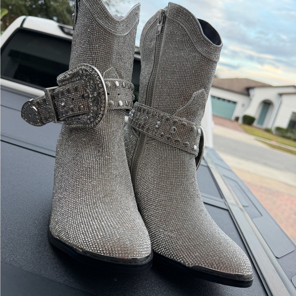 Women's Rhinestone Embellished Western Ankle Boots - Silver